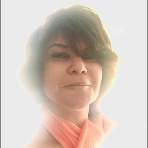 Meet your Posher, Manar